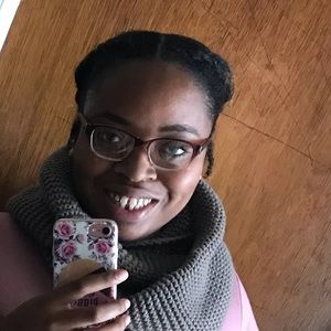 Meet your Posher, Kayla